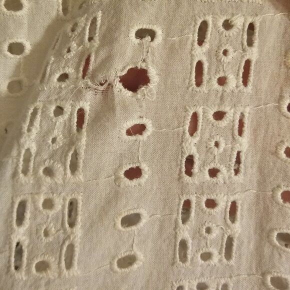 Merona Keyhole Lace Blouse Sz M - Picture 5 of 5